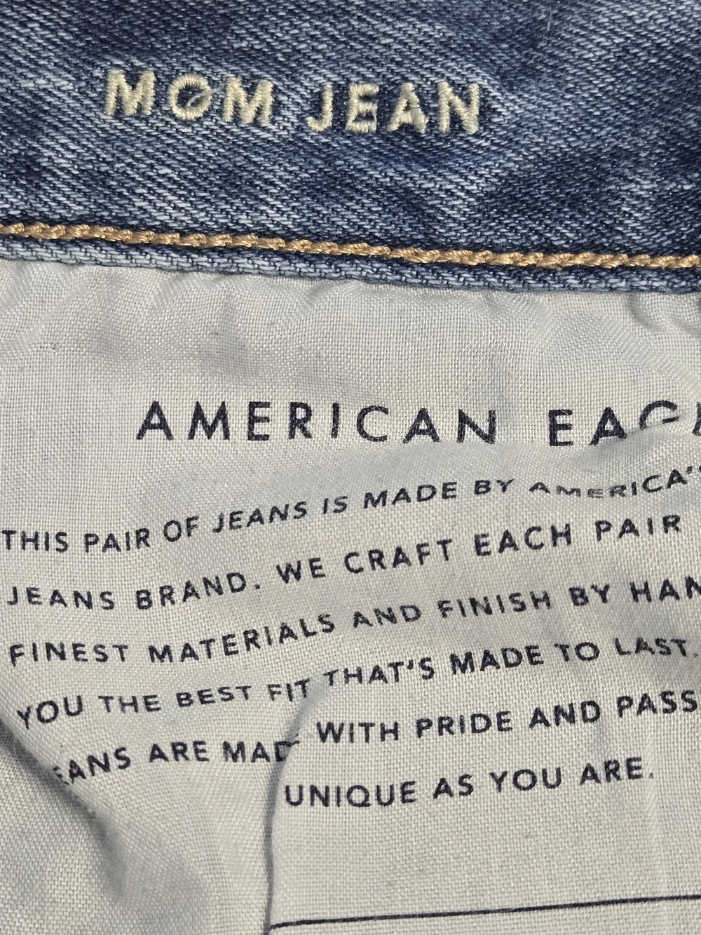 American Eagle Mom Jeans Size 6 Light Wash High Rise Raw Hem